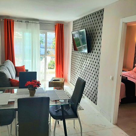 Centrally Located Apartment Close To The Ocean. Арона Екстериор снимка
